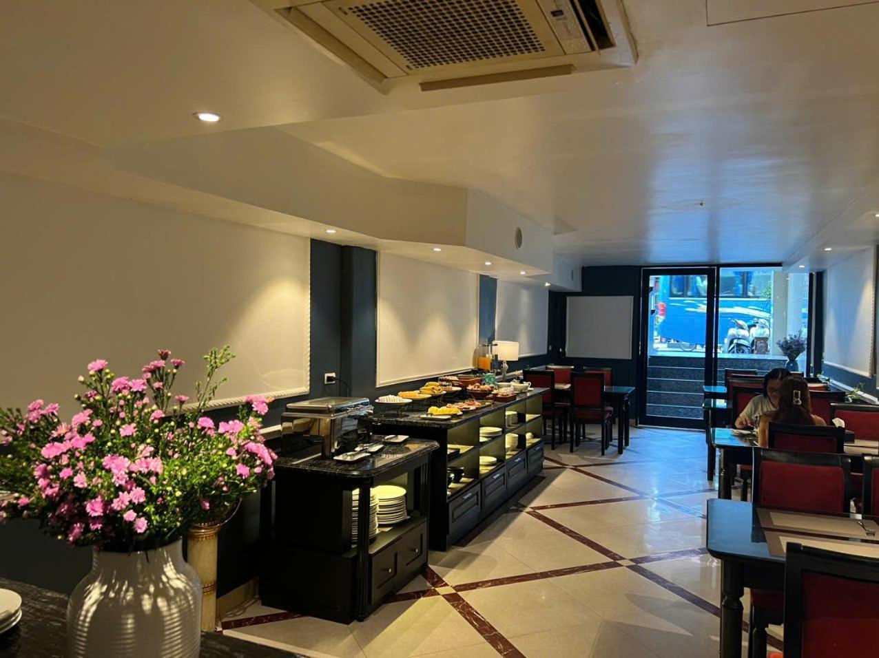 Delica Premium Hotel